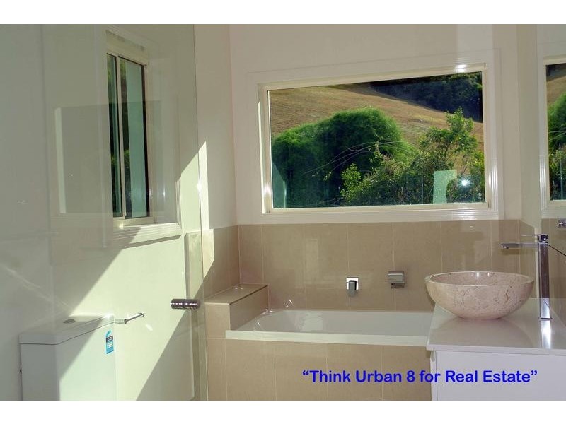 252 Moons Lane, Brookfield QLD 4069